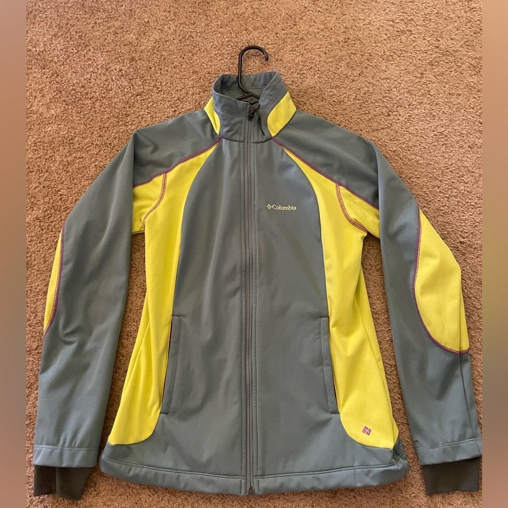 Columbia Omni wind jacket